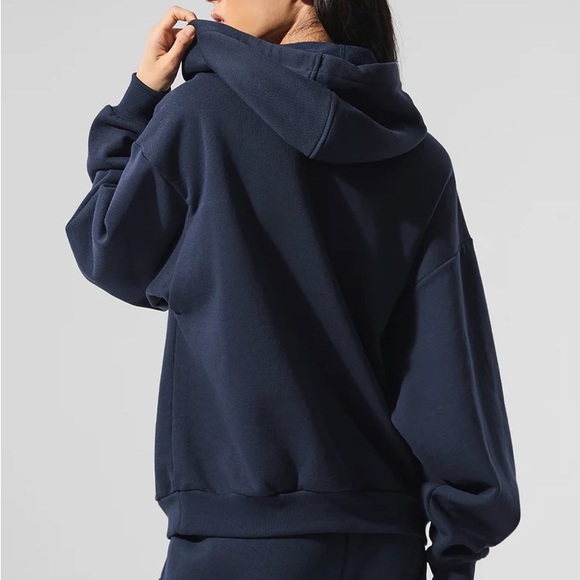 Alo Yoga Accolade Hoodie in Navy - Picture 3 of 7